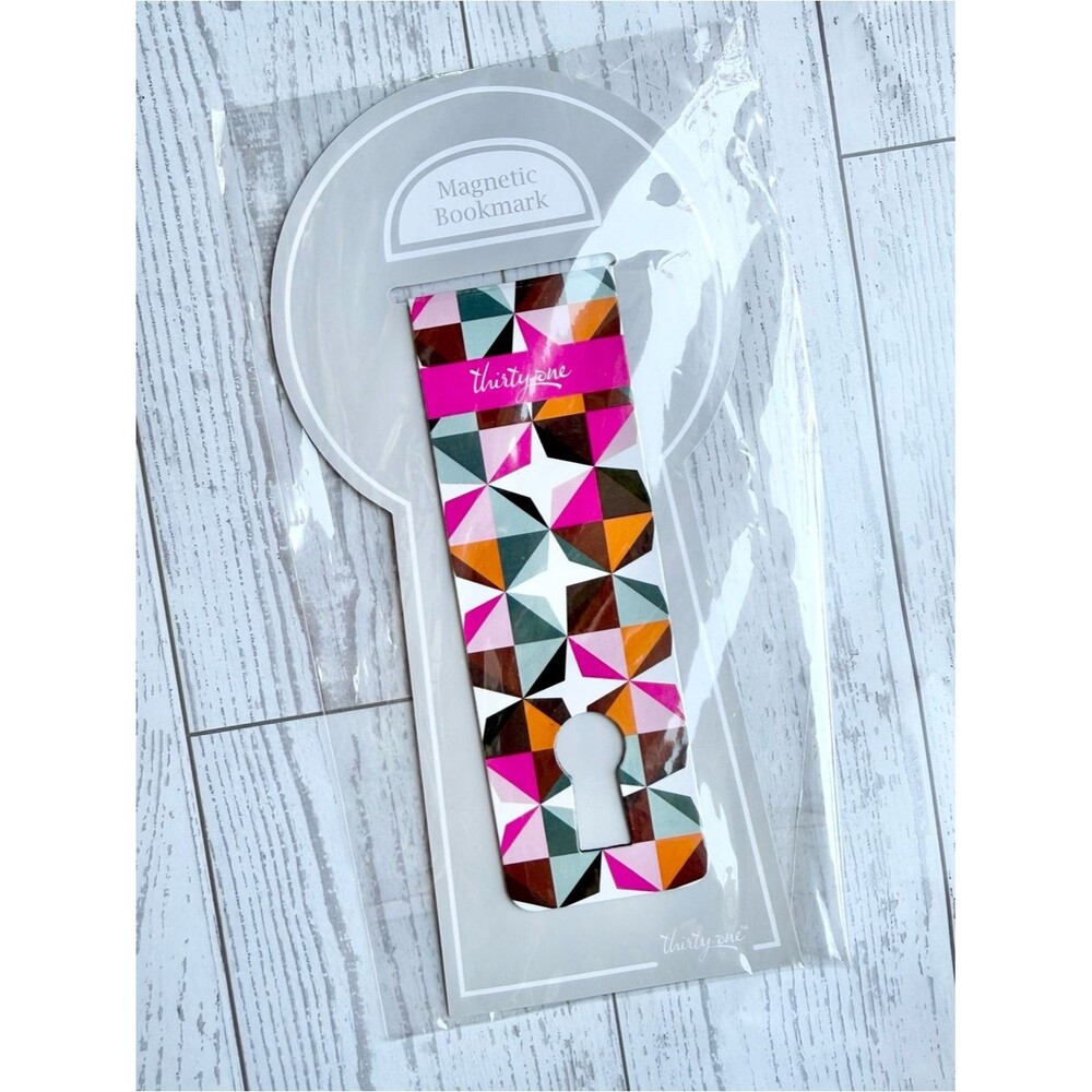 Thirty-One Geometric Keyhole Magnetic Bookmark, New in Package, RETIRED Product